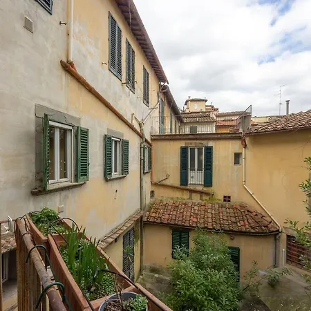 Amble Vintage Apartment Florence
